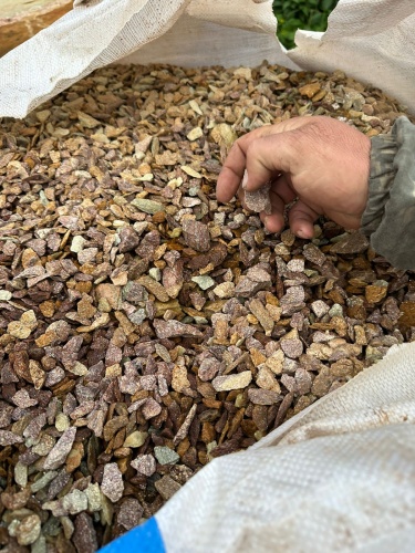 Златолит персиковый декоративная каменная крошка купить в Снежинске