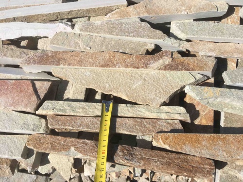 Горбушка златолит золотистый для облицовки купить в Снежинске