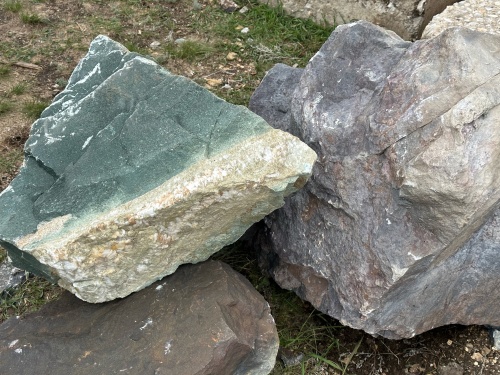 Камни для ландшафтного дизайна зелёные 10-60 килограмм купить в Снежинске