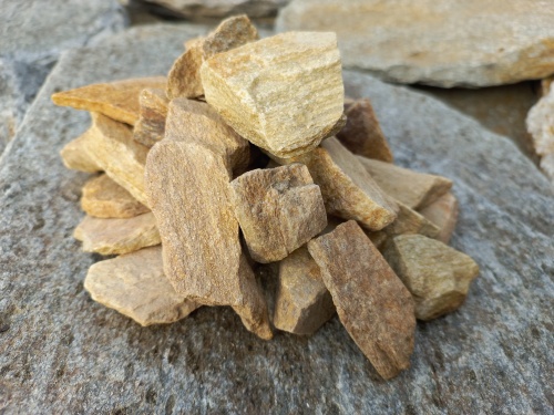 Златолит жёлтый декоративная каменная крошка купить в Снежинске